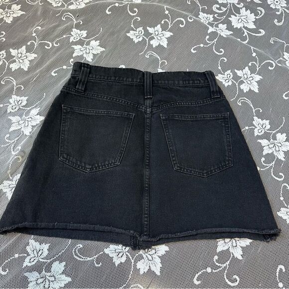 Madewell Rigid Denim A-Line Mini Skirt in Lunar Wash ( Black ) Sz 24 - Picture 6 of 13